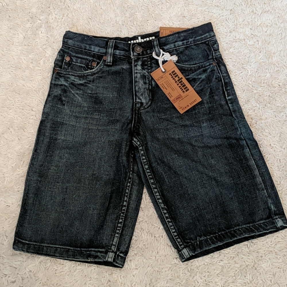 NWT Urban Pipeline Denim Shorts